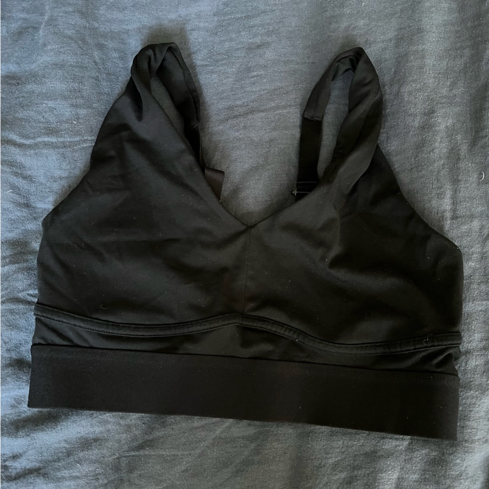 Fabletics V Neck Sports Bra